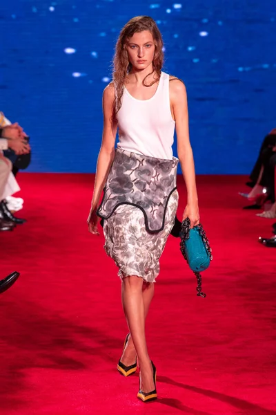 Look 24